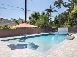 Relaxing Pool House Near Disneyland，位于唐尼的酒店