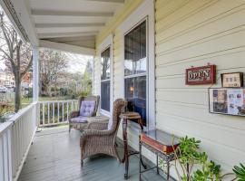 Timeless Victorian Gem w Breathtaking Mountains，位于Sutter Creek的酒店