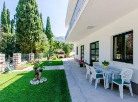 Apartments Garden - One-Bedroom Apartment with Terrace 2 Adults