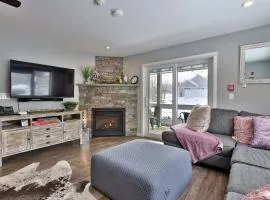 Beautifully Renovated 2 Room, 2 Bath Suite in Killington - Shuttle and Lift Ticket Discounts! 542