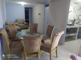 Departamento para grupos de 10 personas frente de parque industrial zilum park, cerca de crown Lamosa，位于Juárez的酒店