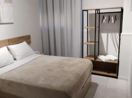 Pensión A&E，位于马尼塞斯的酒店