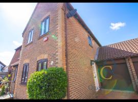 Pittlesden Cottage - Sleeps 4 - Tenterden，位于滕特登的酒店