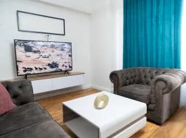 WHITE PLATAN apartment Bridal & Baby Shower Ready