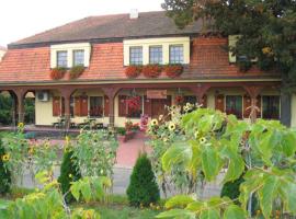 Hotel pod Kaczorem，位于Czempiń的酒店