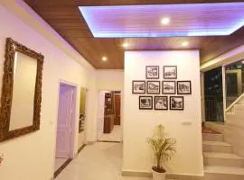 Dayal Home Inn - Cozy B&B with Mountain Views