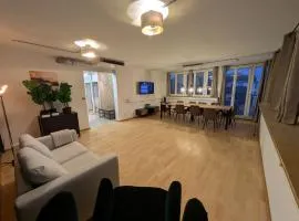 Munich Large Apartment 150 qm in top centrally located 1 to 15 guests