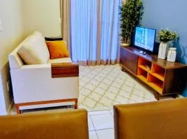 Apartamento TOP em CRICIÚMA-SC - ótimo CUSTO-BENEFÍCIO - Cozinha completa - Cama Box - WiFI - Smart TV - Apps YouTube - NetFlix - Amz Prime - Garagem - Portaria Digital 24h - Lugar sossegado e arborizado - Acomoda até 5 pessoas