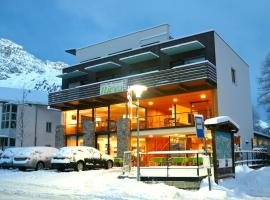 Bed & Breakfast Hostel Nives，位于索尔达的酒店