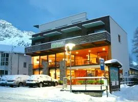 Bed & Breakfast Hostel Nives