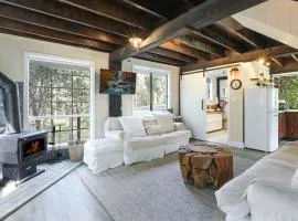 Waterfront Getaway, Pet Friendly & 1 Night Stays!