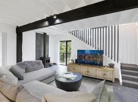 Waterfront Stay, Pet Friendly 1 Night Stays!