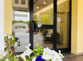 Hotel Benaco Mavras