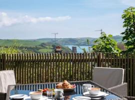 The Hideout-Boutique Cabin, Estuary View & Parking，位于索尔科姆的酒店