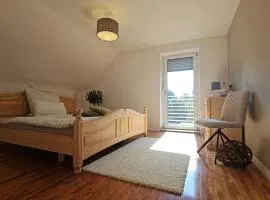 Moderne 70qm OG Wohnung nahe Würzburg, DAA, A3, A7, A81 in Fuchsstadt