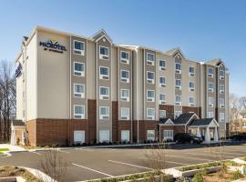 Microtel Inn & Suites by Wyndham Gambrills，位于Odenton的酒店