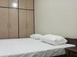 Street 7 Apartment，位于巴哈瓦尔布尔的酒店