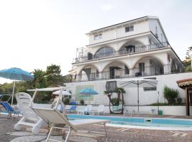 Villa Grignoli，位于萨普里的酒店