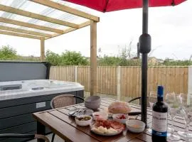 Pass the Keys Modern Home with Hot Tub