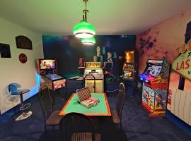 LE VEGAS Logis de luxe avec salle de jeux，位于尚帕尼奥勒的酒店