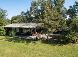 3 Bedroom Lovely Home In Eskebjerg，位于伊斯科博约格的酒店