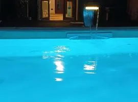 Casa Safranum con mini piscina privata e giardino vista Langhe