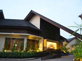 Azana Garden Hill Resort Blora，位于Blora的酒店