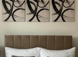no6 overnight stays free onsite parking，位于Hindlip的酒店