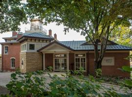 Merry Mansion，位于East Dubuque的酒店