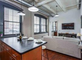 NY Style Loft with KingBed，位于罗切斯特的酒店