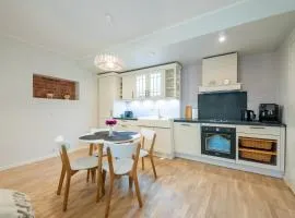 A&A Luxury Apartment with garden