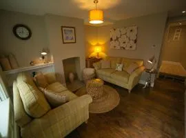 Banwell - 4 bedroom Cotswold cottage, Oxfordshire