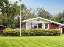 8 person holiday home in Struer