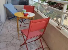 Le Perroquet Appart' aux Sablettes plage parking