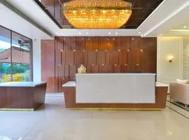 HOTEL SHANDON-2 Mins From Connaught Place