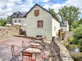 Cozy Home In Irrhausen With Sauna，位于Irrhausen的酒店