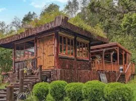 Gorgeous Home In Førde