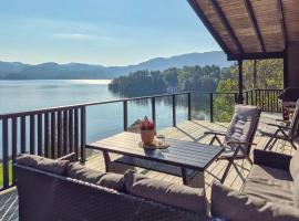 5 Bedroom Cozy Home In Hebnes，位于Hebnes的酒店