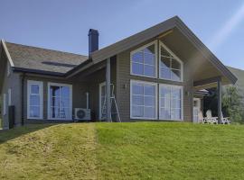 4 Bedroom Nice Home In Hildre，位于Hildre的酒店