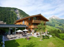 LUX ALP CHALET am Arlberg，位于沃瑟姆阿尔伯格的酒店