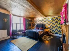 Maverick Rooms
