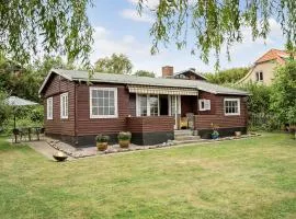 2 Bedroom Beach Front Home In Rude