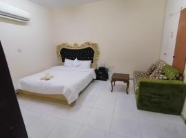 Private Guest Room in Kuwaitat，位于艾恩的旅馆