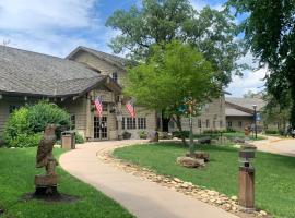 Starved Rock Lodge，位于奥格尔斯比的酒店