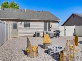 Townhome Fire Pit and BBQ, 60 Mi to Zion Natl Park