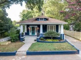 Elizabeth Bungalow, Fenced Yard, Fireplaces, Grill