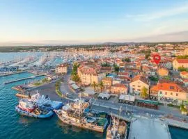 Stunning Apartment In Biograd With Wifi