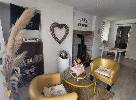 Une petite maison seulement pour 2，位于Montignat的酒店