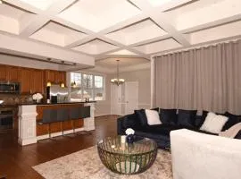 Gorgeous Spacious Home 5BR 9Beds with Private Parking