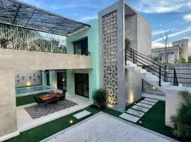 Full 2 story Jade House